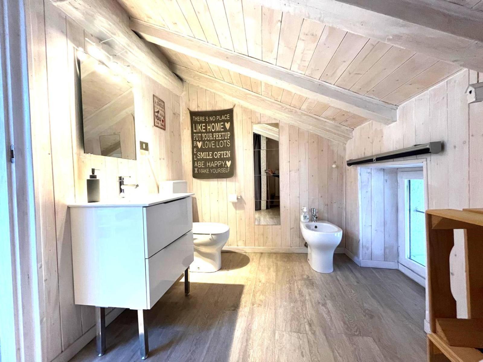 Il Piccolo Loft Nel Cuore Antico Di Aosta - You & Me Case Vacanza Экстерьер фото