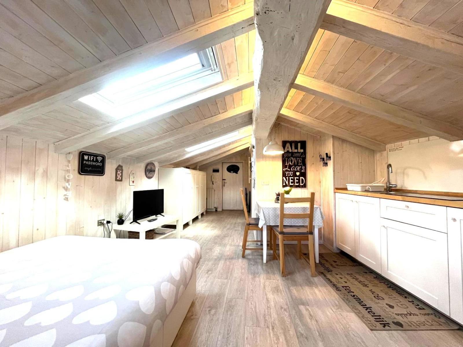 Il Piccolo Loft Nel Cuore Antico Di Aosta - You & Me Case Vacanza Экстерьер фото